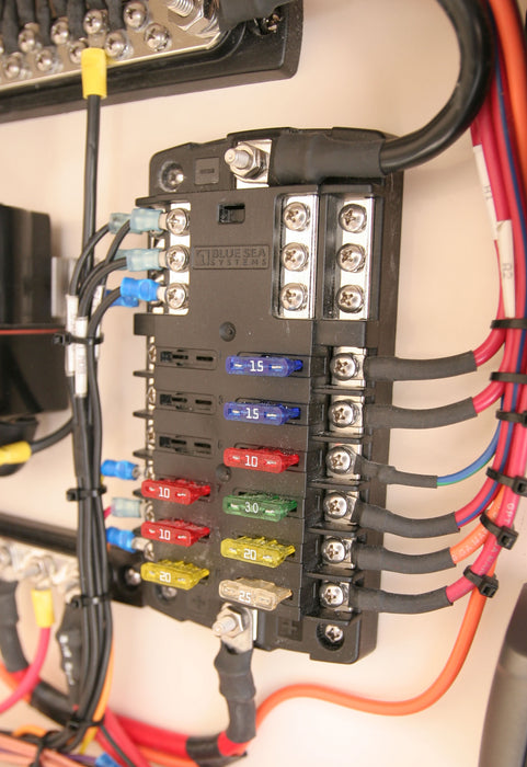 Blue Sea ST Blade Fuse Block - 12 Circuits with Negative Bus and Cover