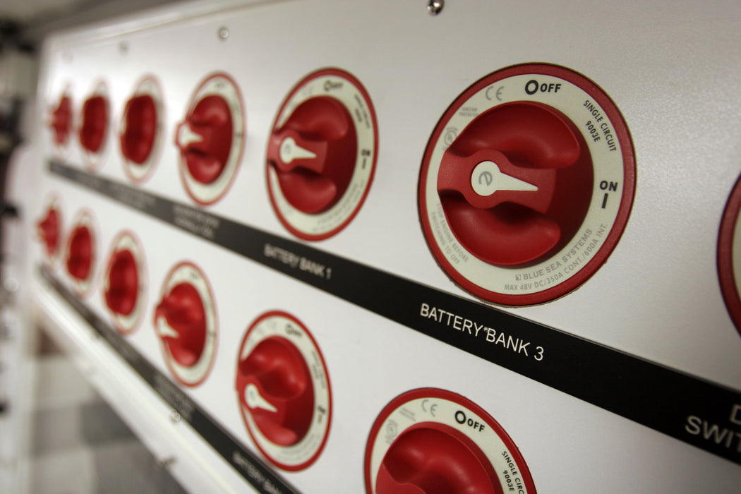 Blue Sea On/Off Battery Switch - e-Series