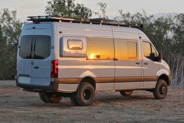 Fabtech Sprinter 3500 1.5" Coil Assist - Front Bilstein B4 w/ Auxiliary Dirt Logic 2.25 Shocks - 4WD