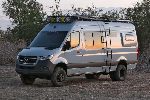 Fabtech Sprinter 3500 1.5" Coil Assist - Front Bilstein B4 w/ Auxiliary Dirt Logic 2.25 Shocks - 4WD